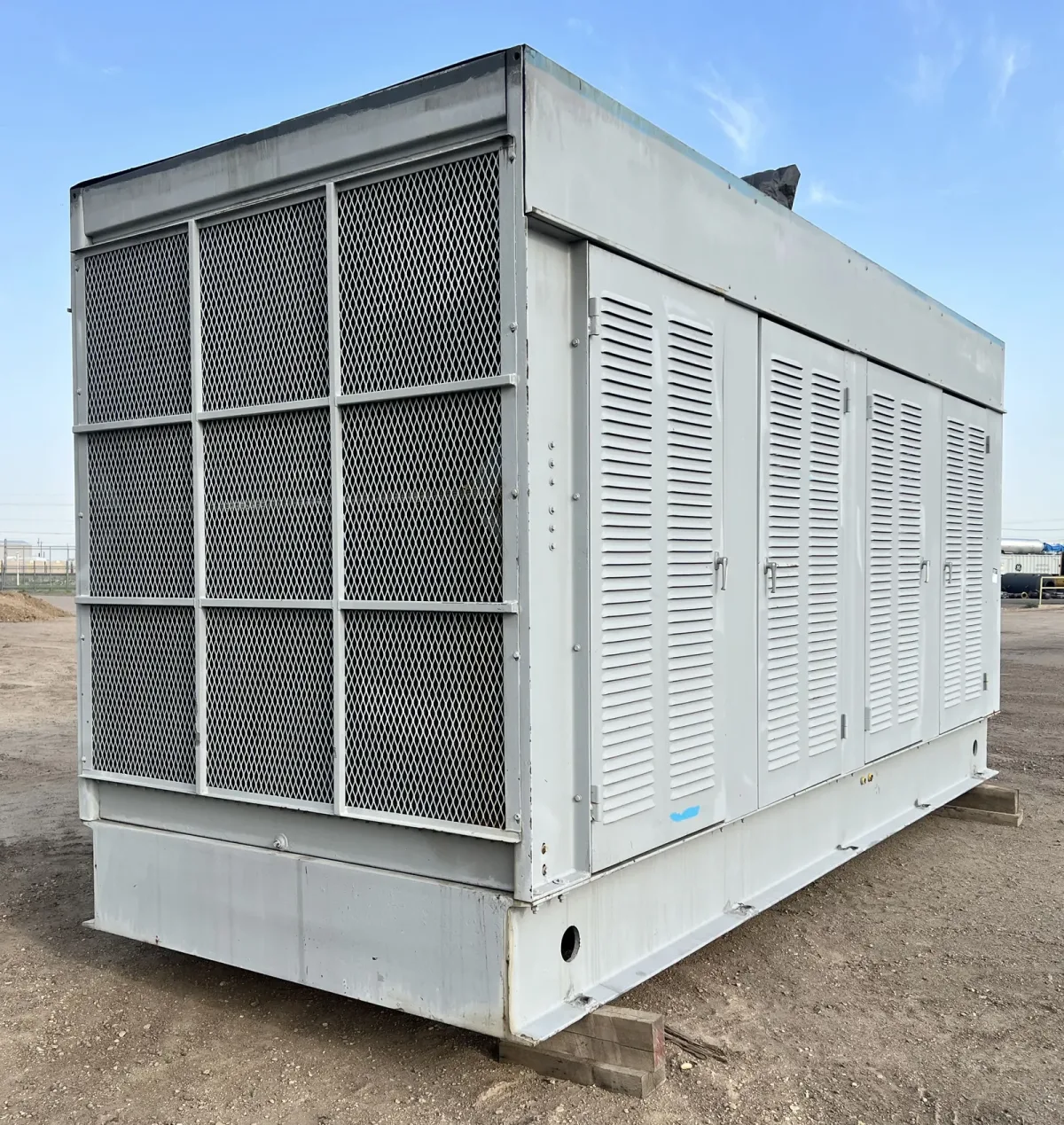 1 1000kw detroit industrial generator unit 089267 exterior