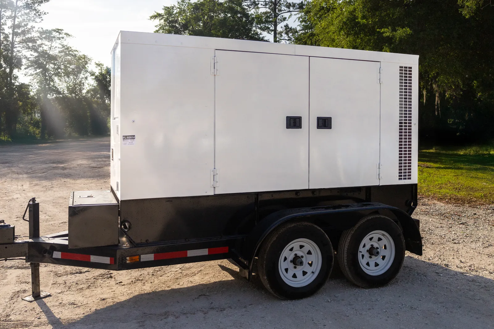 1 140kw baldor industrial generator unit 092014 exterior