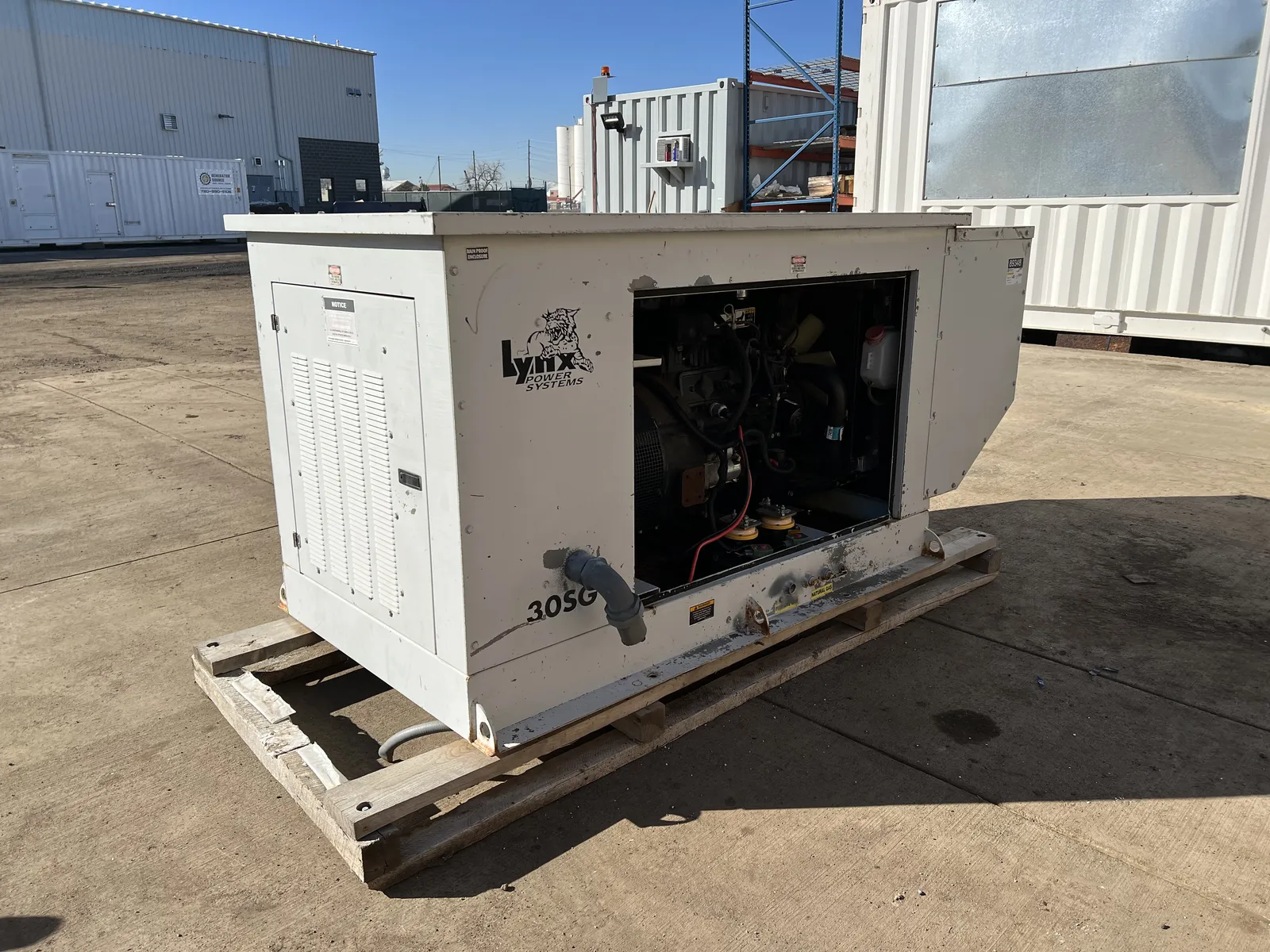 1 30kw generac industrial generator unit 089348 exterior