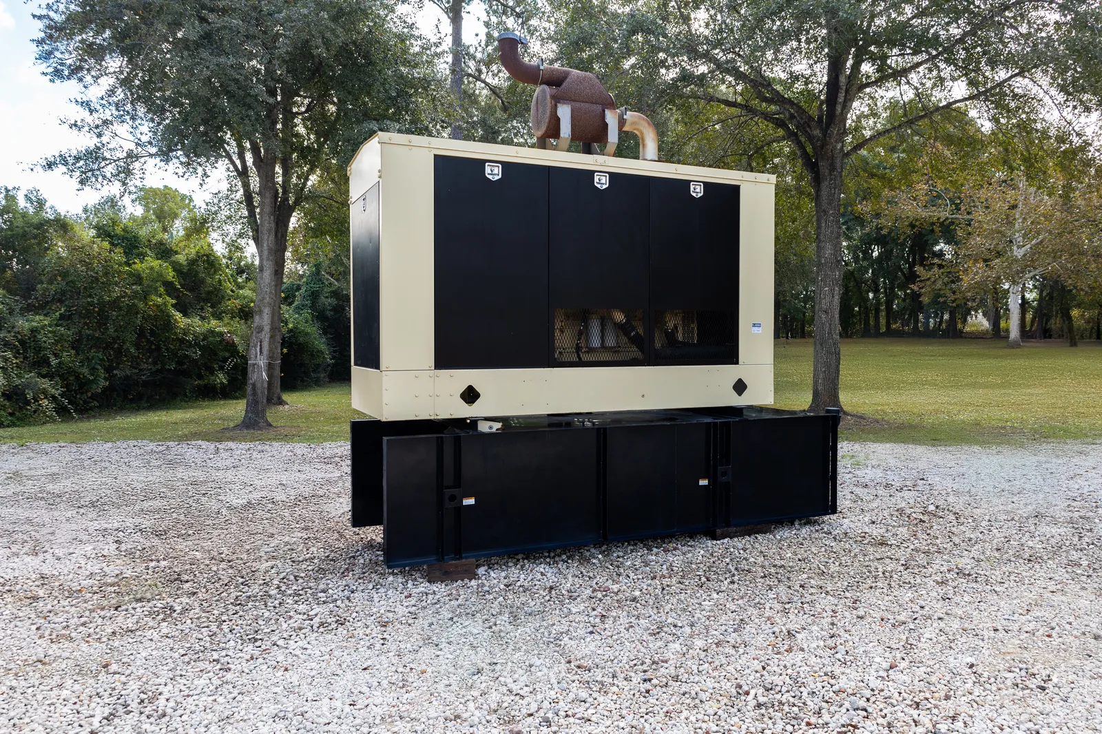 1 405kw kohler industrial generator unit 090563 exterior