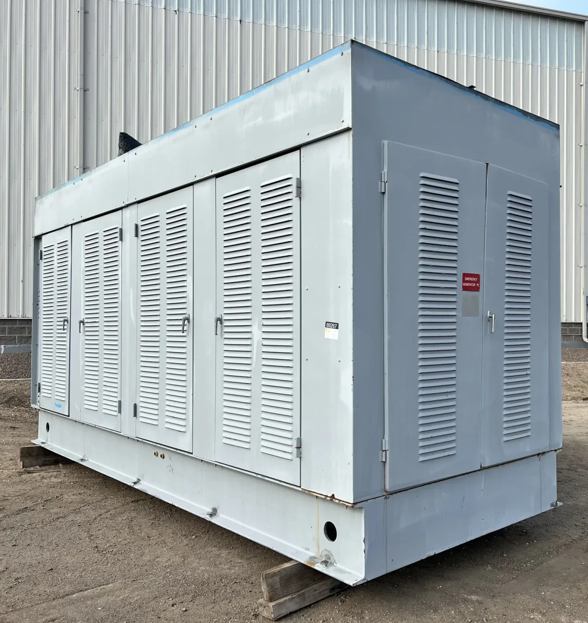 2 1000kw detroit industrial generator unit 089267 exterior