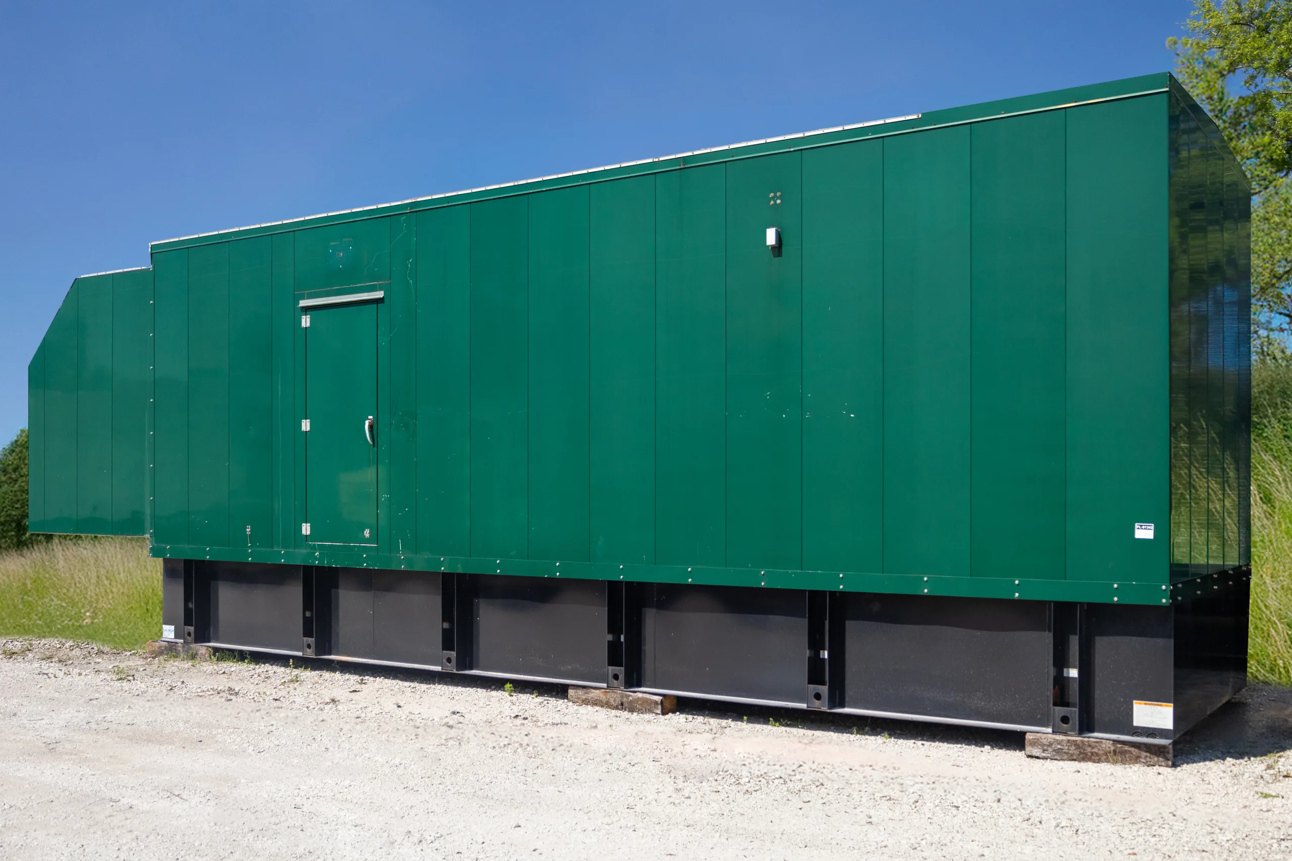 2 1500kw cummins industrial generator unit 091342 exterior