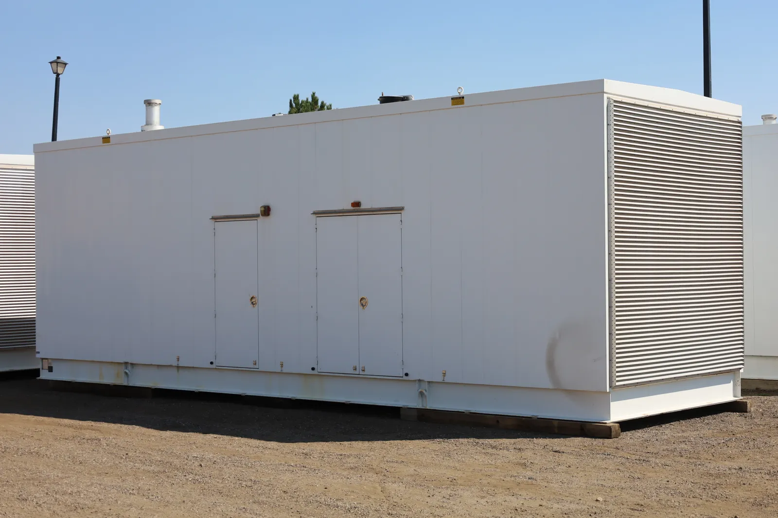 2 1500kw cummins industrial generator unit 091399 exterior