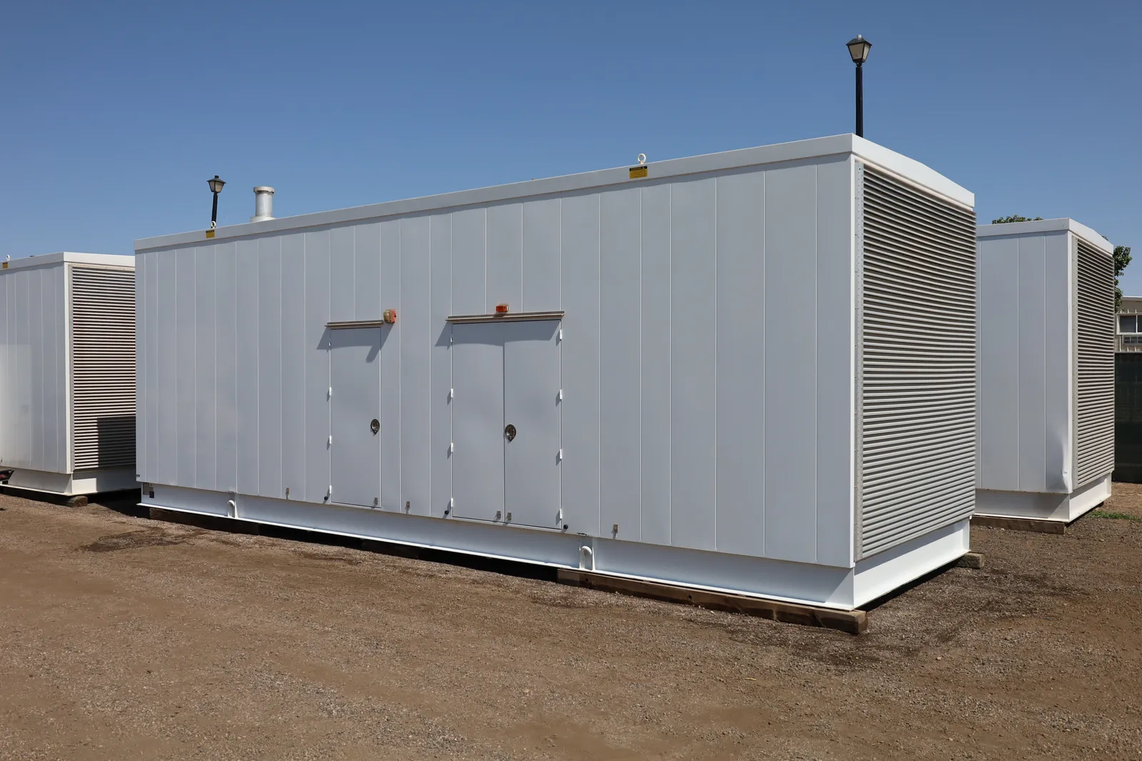 2 1500kw cummins industrial generator unit 091401 exterior