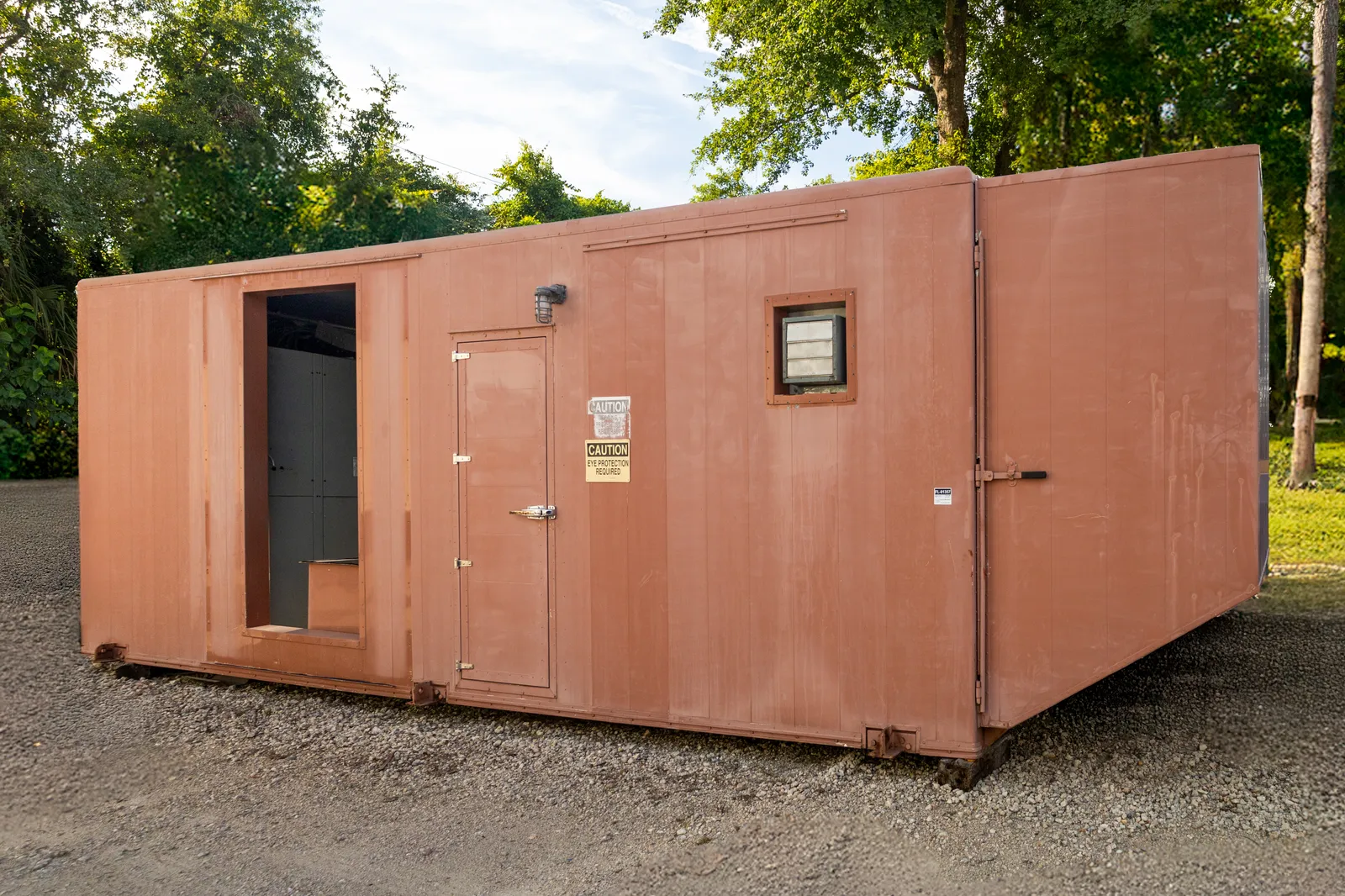 2 1750kw mitsubishi industrial generator unit 091357 exterior