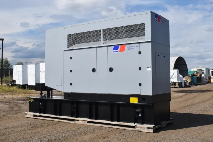 2 200kw mtu industrial generator unit 071454 exterior