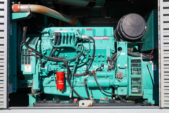 3 250kw cummins industrial generator unit 091575 engine