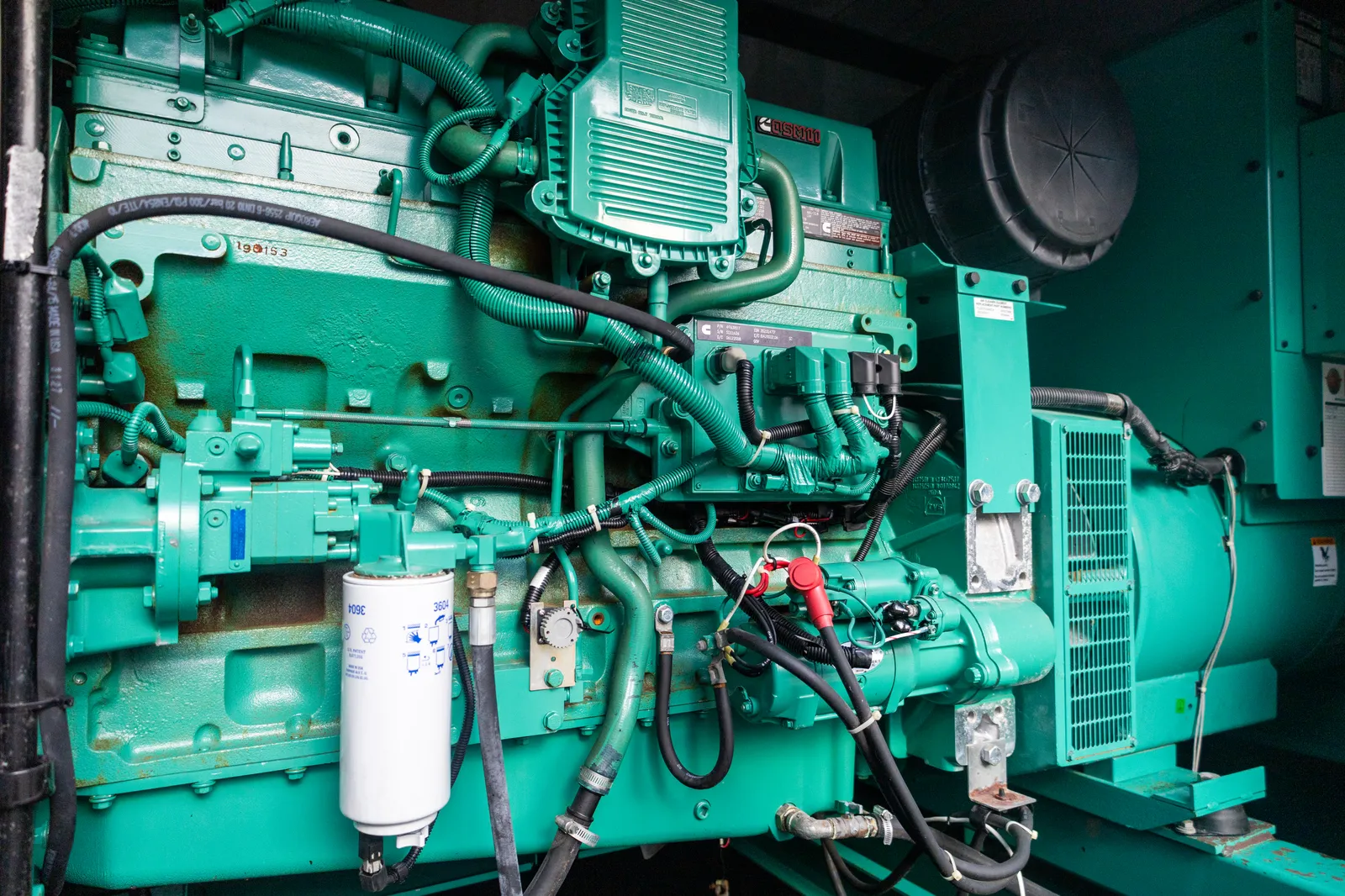 3 300kw cummins industrial generator unit 091536 engine