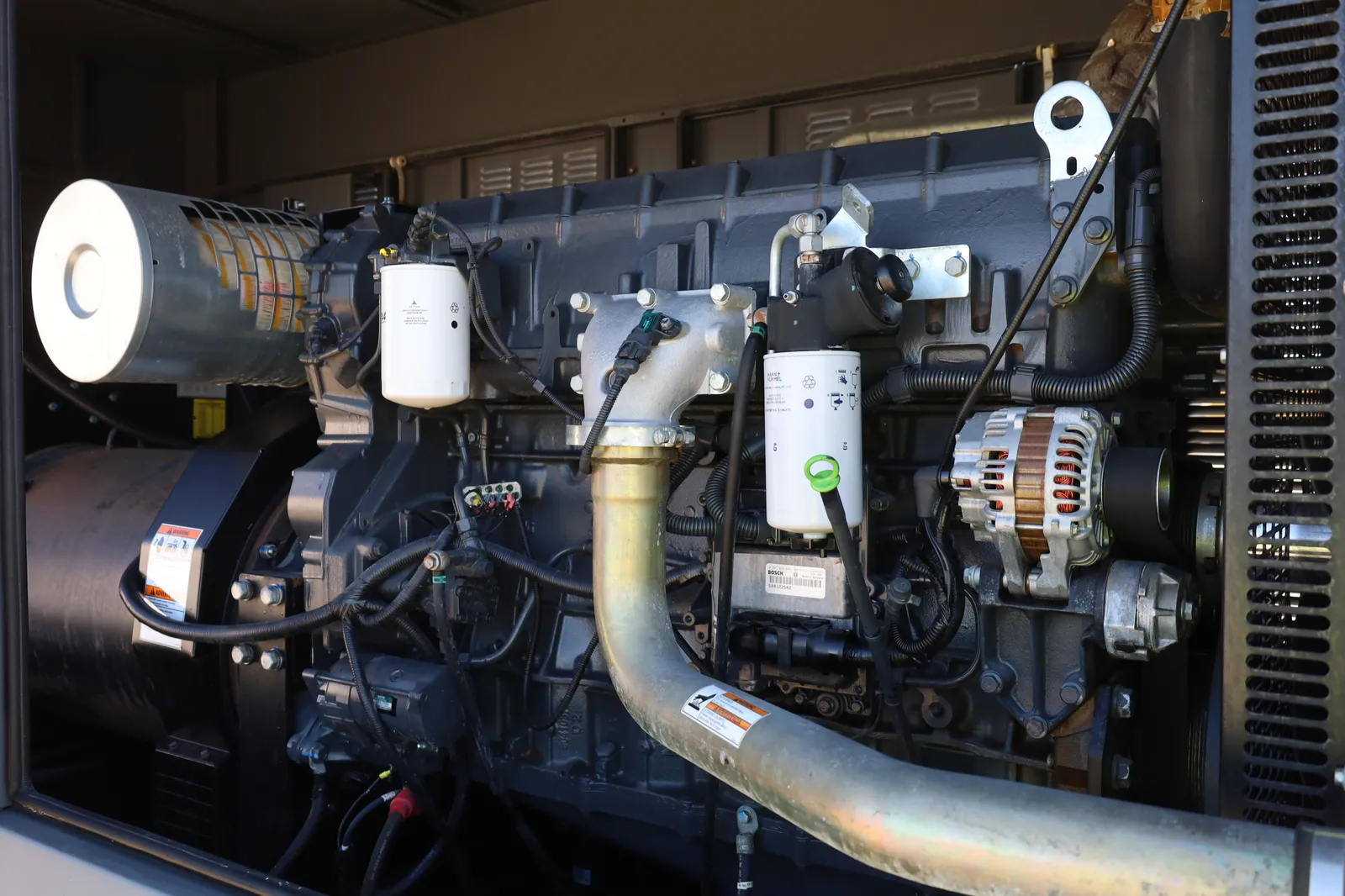 3 300kw generac industrial generator unit 091556 engine