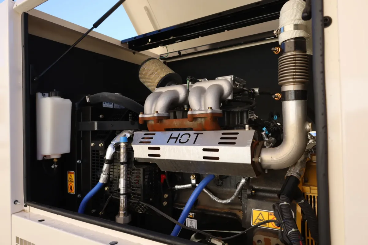 3 30kw caterpillar industrial generator unit 090409 engine