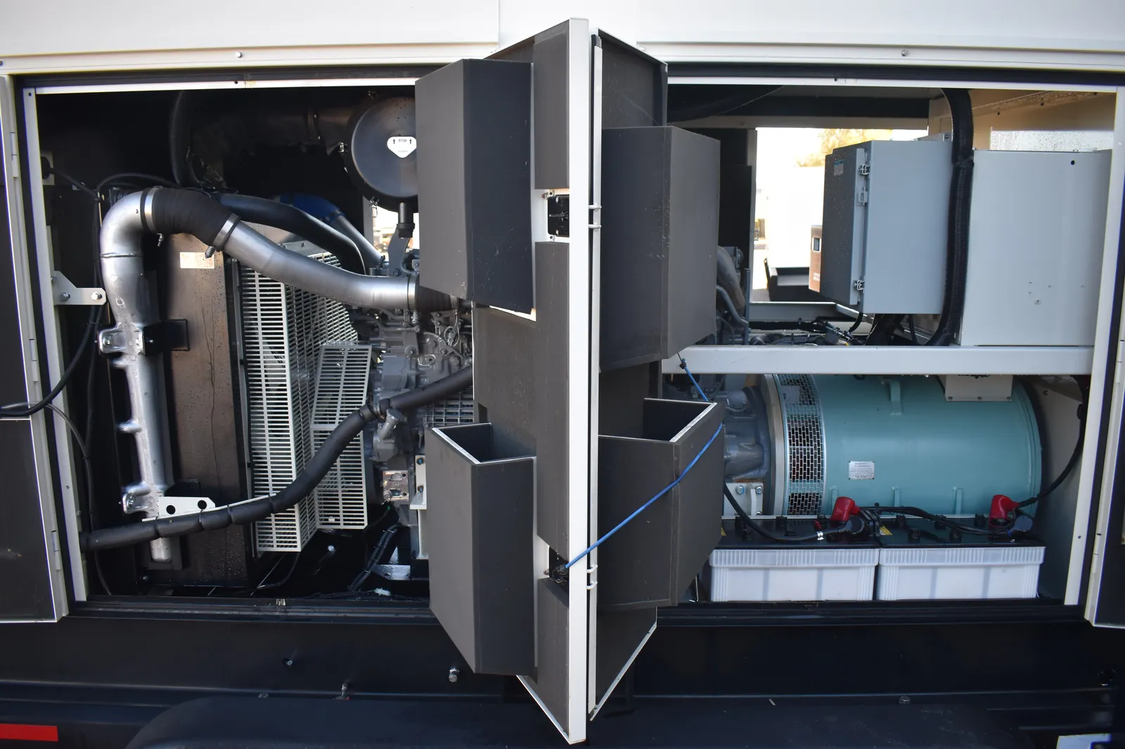 3 320kw multiquip industrial generator unit 090469 engine