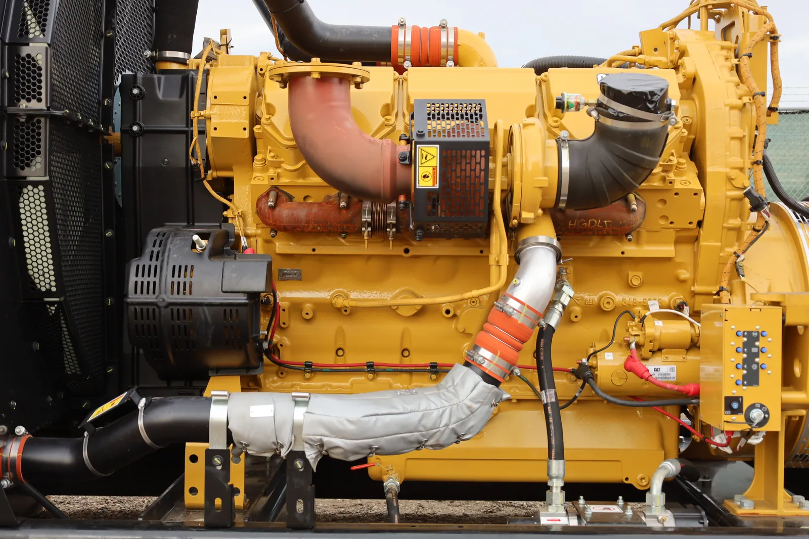 3 800kw caterpillar industrial generator unit 091851 engine