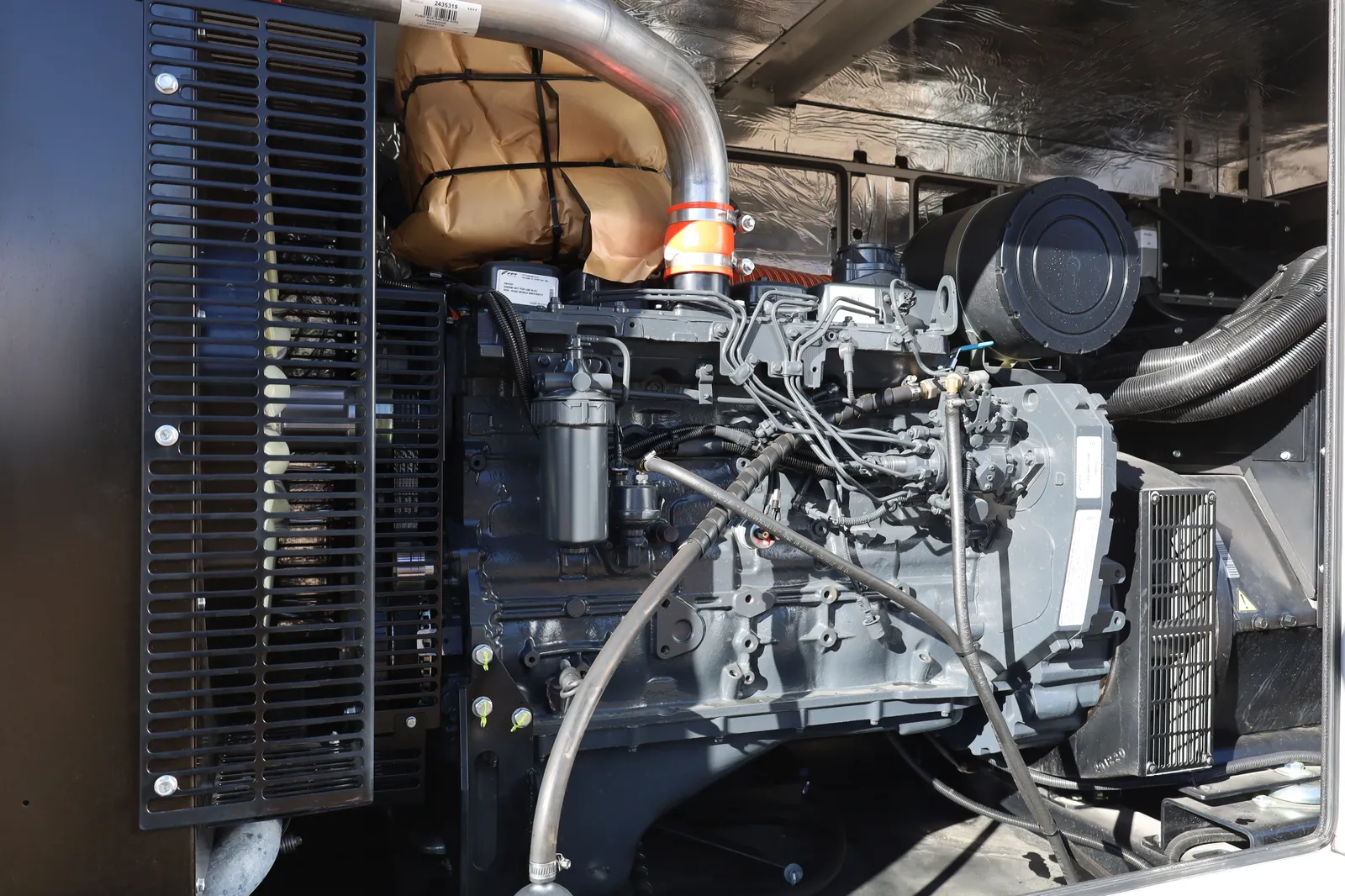 4 130kw hipower industrial generator unit 091864 engine