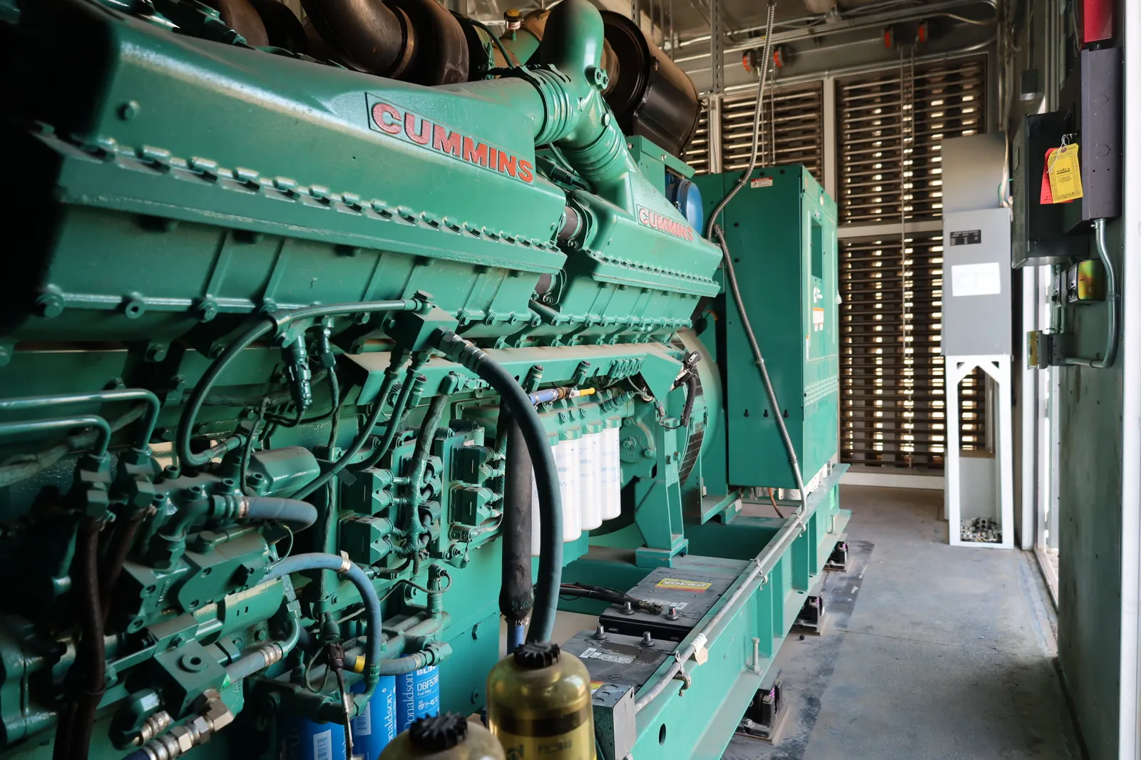 4 1500kw cummins industrial generator unit 091398 engine