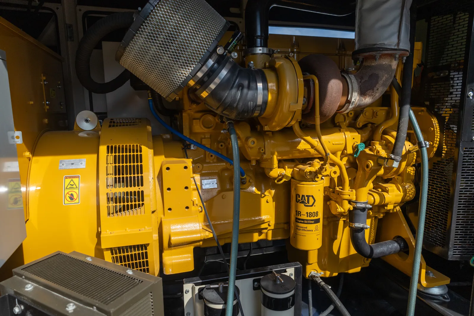 4 400kw caterpillar industrial generator unit 091069 engine