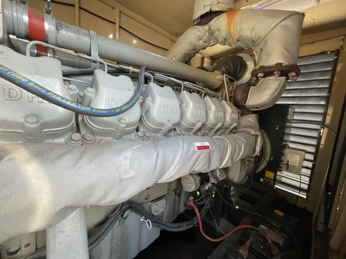 4 600kw generac industrial generator unit 088907 engine