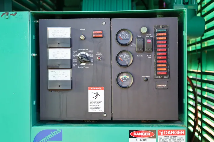 5 200kw cummins industrial generator unit 091661 controls