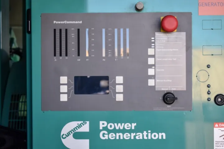 5 2250kw cummins industrial generator unit 090334 control panel