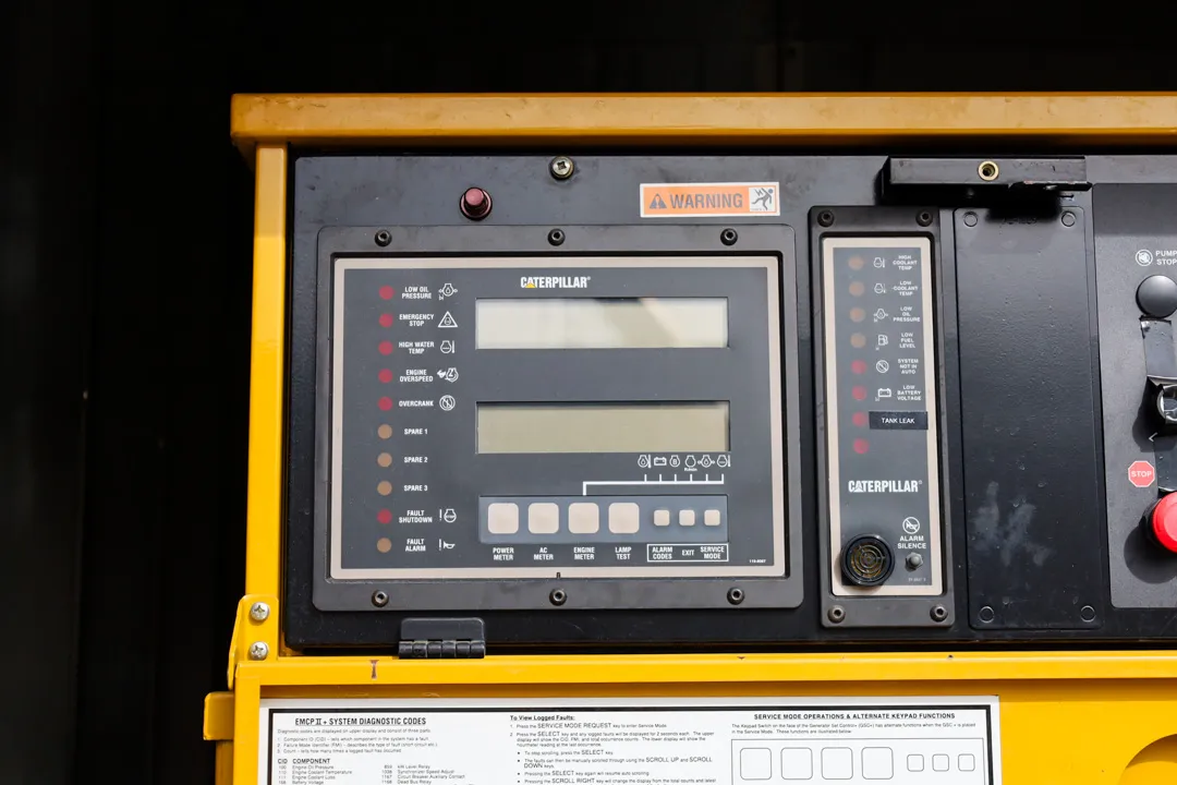 5 450kw caterpillar industrial generator unit 091996 control panel