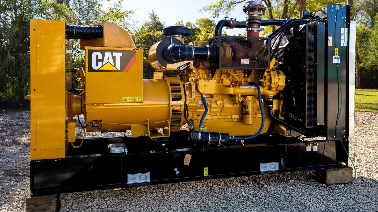 1 400kw caterpillar industrial generator unit 092147 exterior