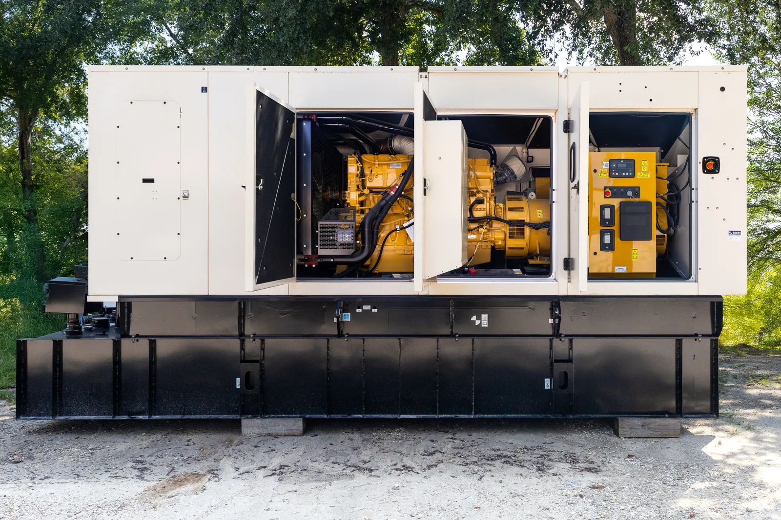 3 600kw caterpillar industrial generator unit 092642 engine