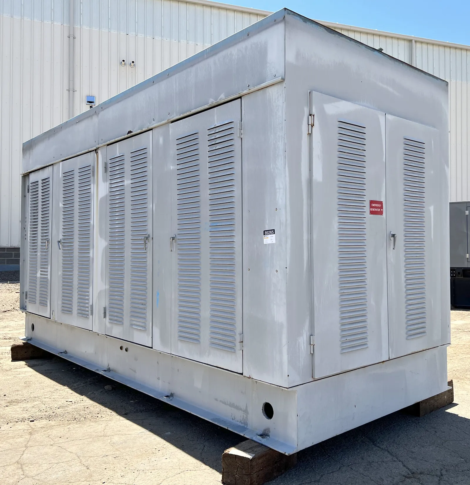2 1000kw detroit industrial generator unit 089265 exterior