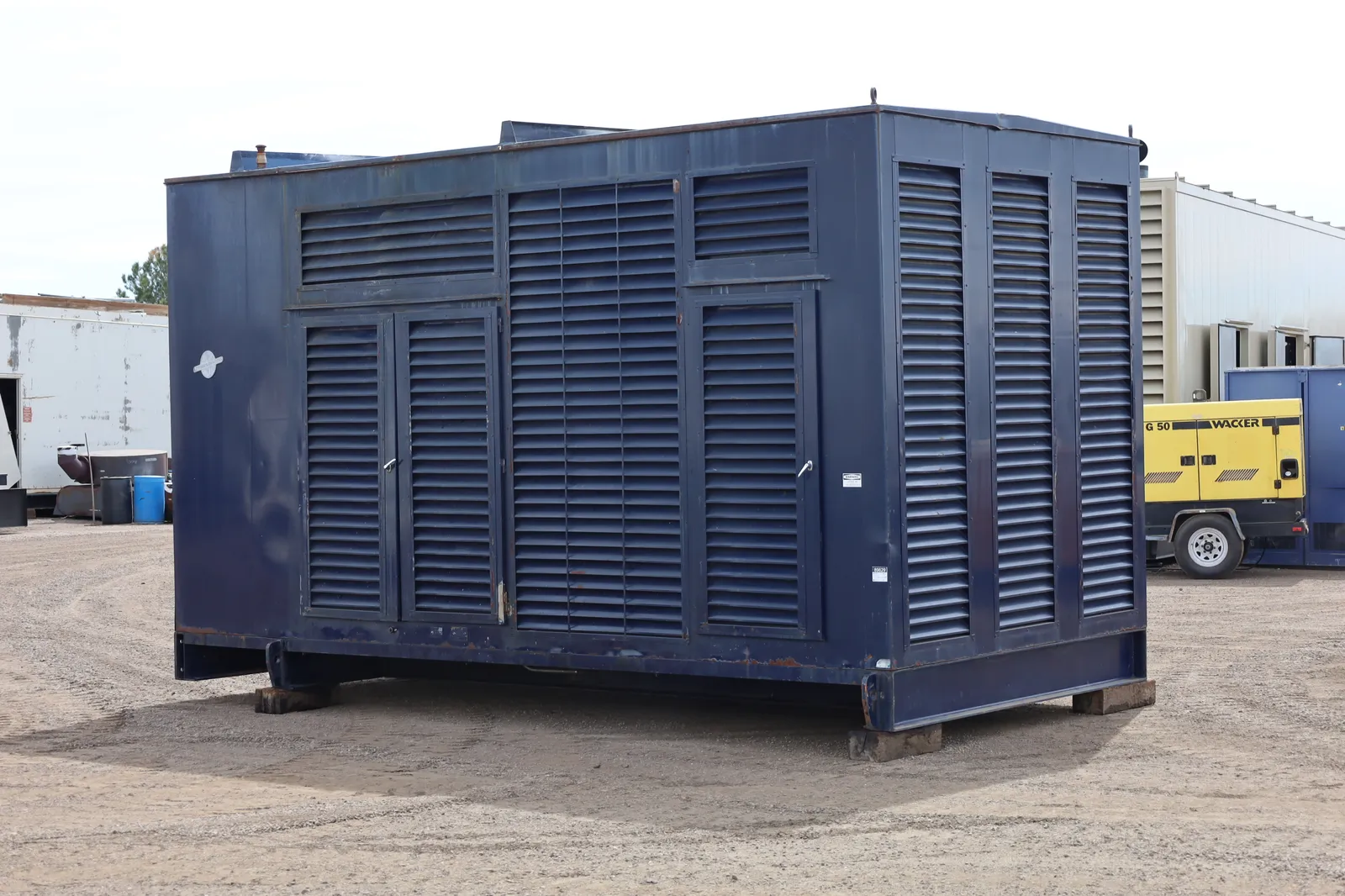 2 1500kw detroit industrial generator unit 089629 exterior