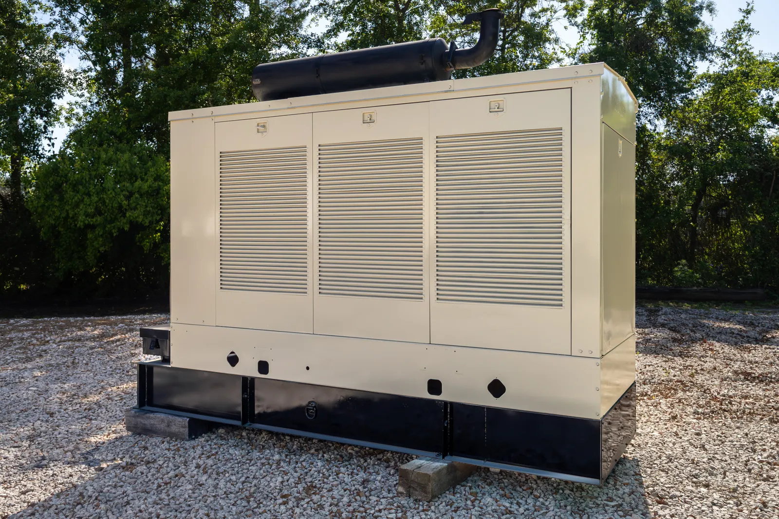2 260kw kohler industrial generator unit 089653 exterior
