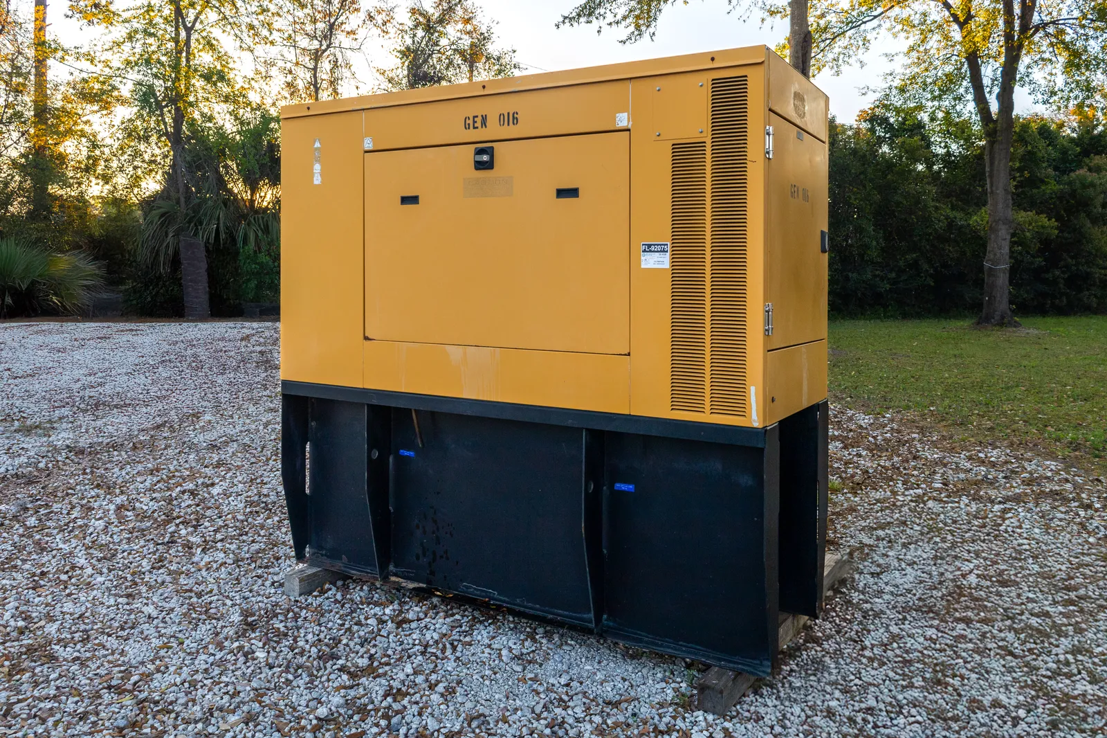 2 30kw blanchard industrial generator unit 092075 exterior