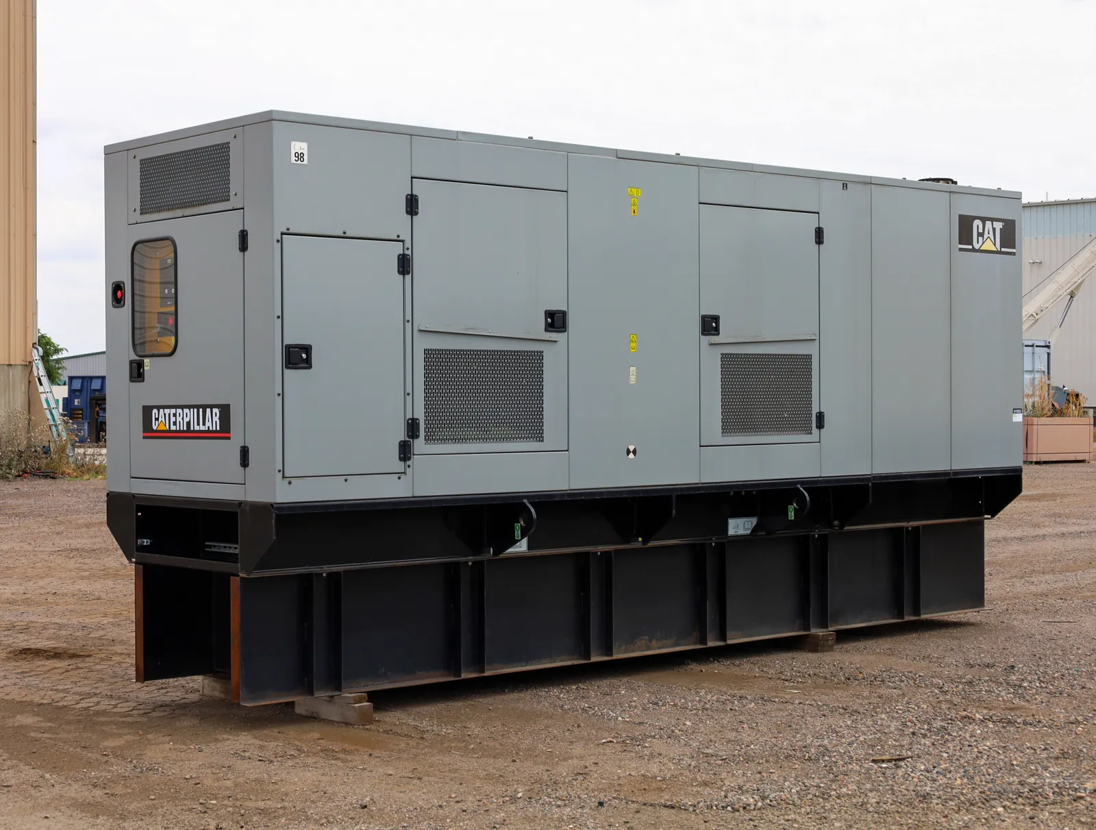 2 500kw caterpillar industrial generator unit 091950 exterior