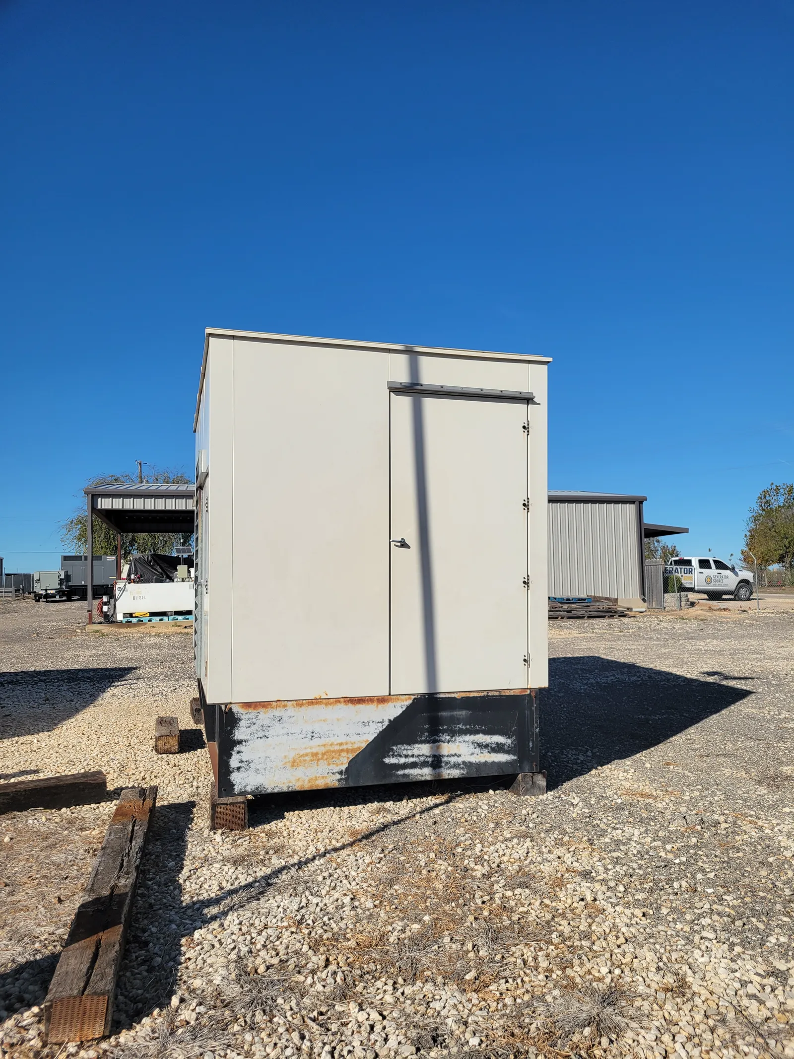 2 500kw spectrum industrial generator unit 092406 exterior