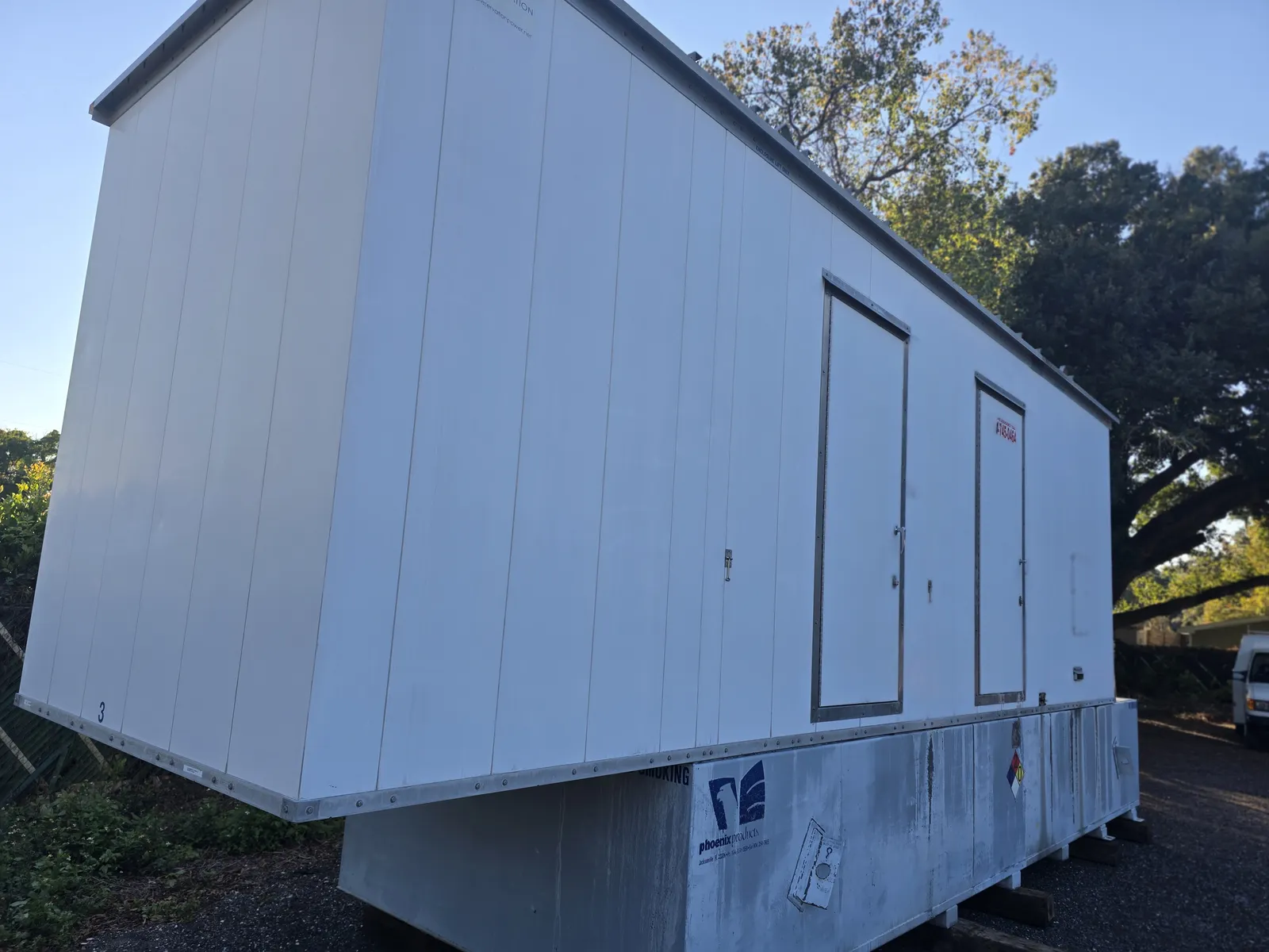 2 600kw cummins industrial generator unit 091843 exterior