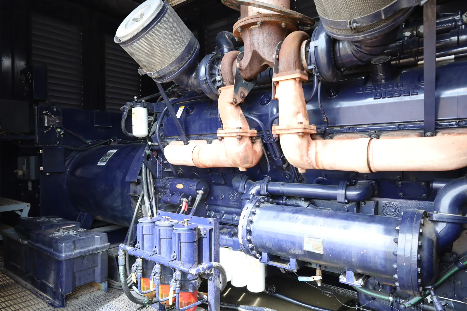 3 1500kw detroit industrial generator unit 089629 engine