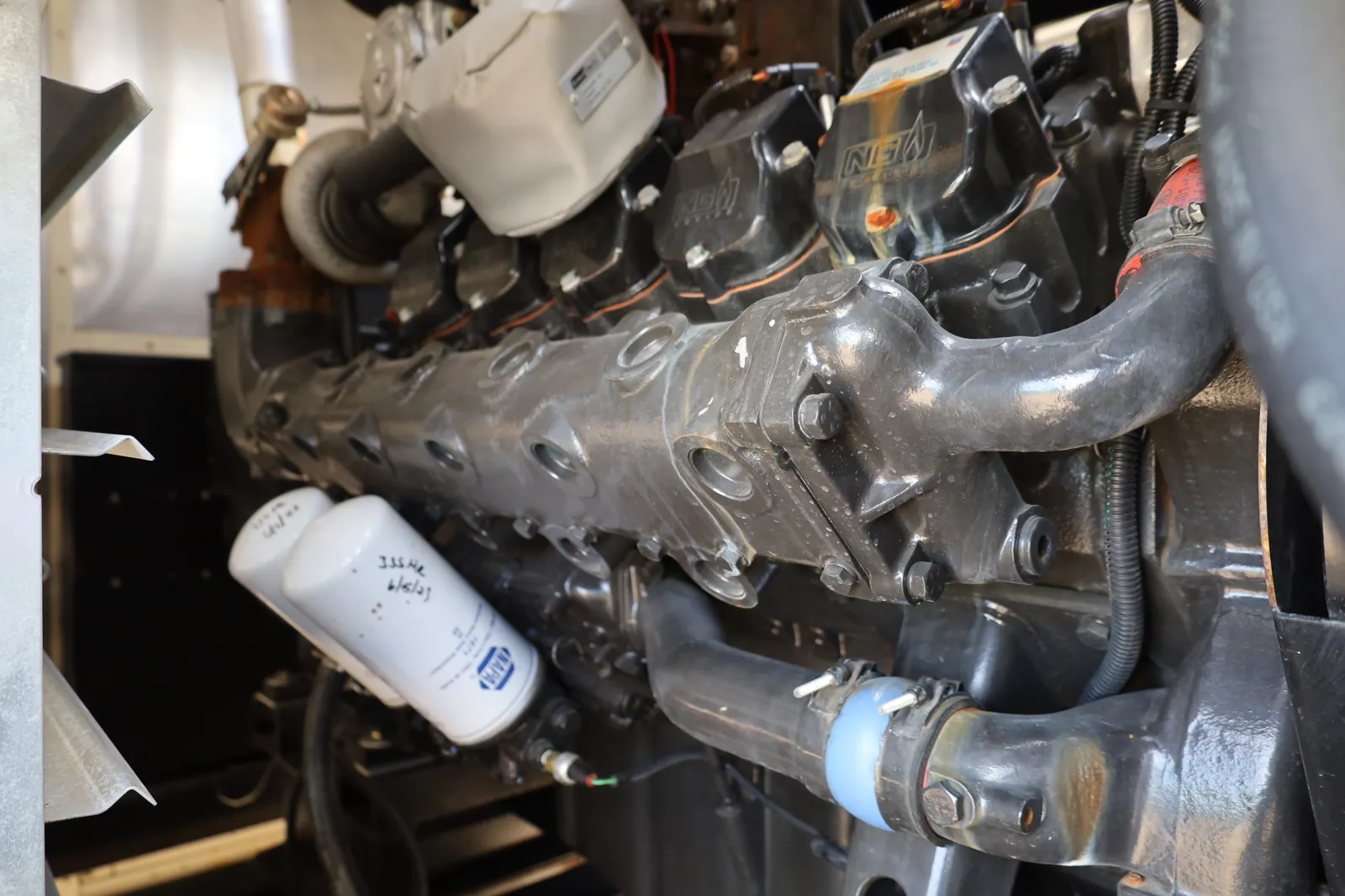 3 200kw baldor industrial generator unit 090738 engine