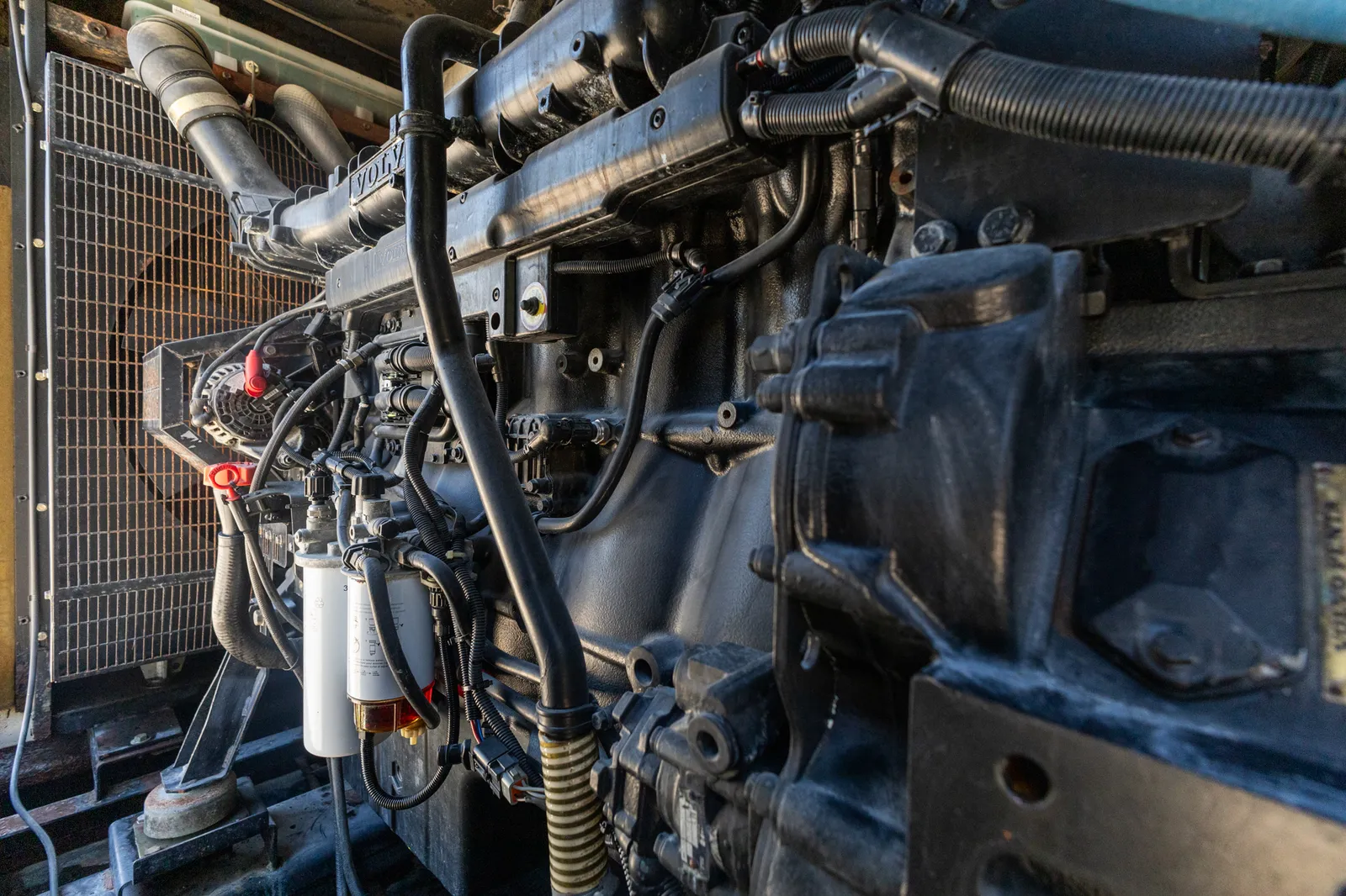 3 400kw sdmo industrial generator unit 088834 engine