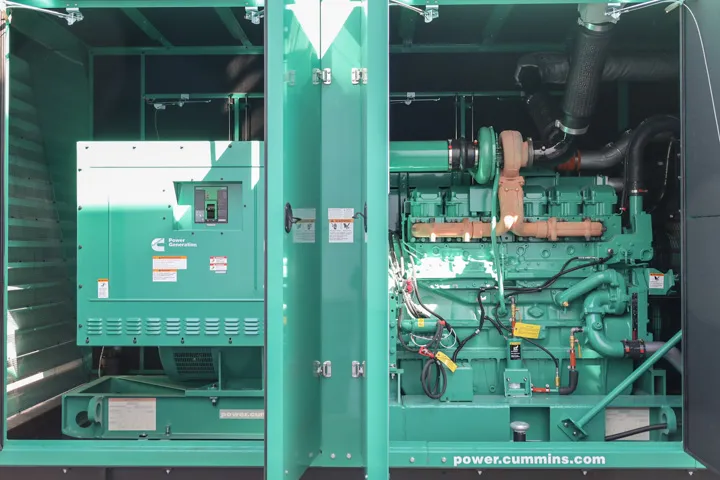 3 800kw cummins industrial generator unit 090352 engine