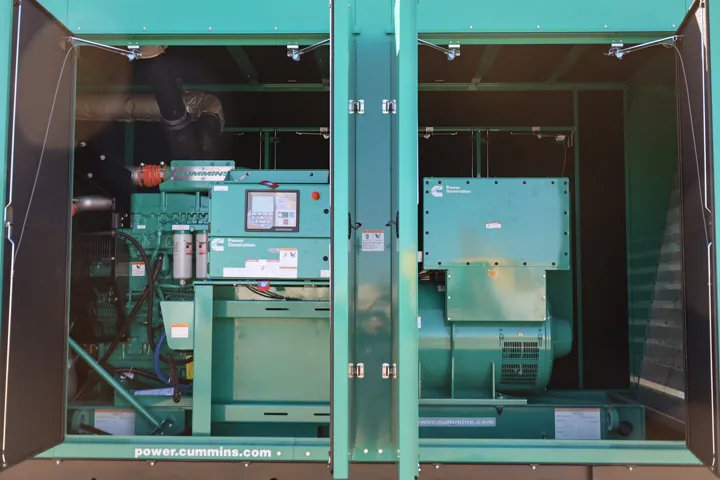 3 800kw cummins industrial generator unit 090353 engine