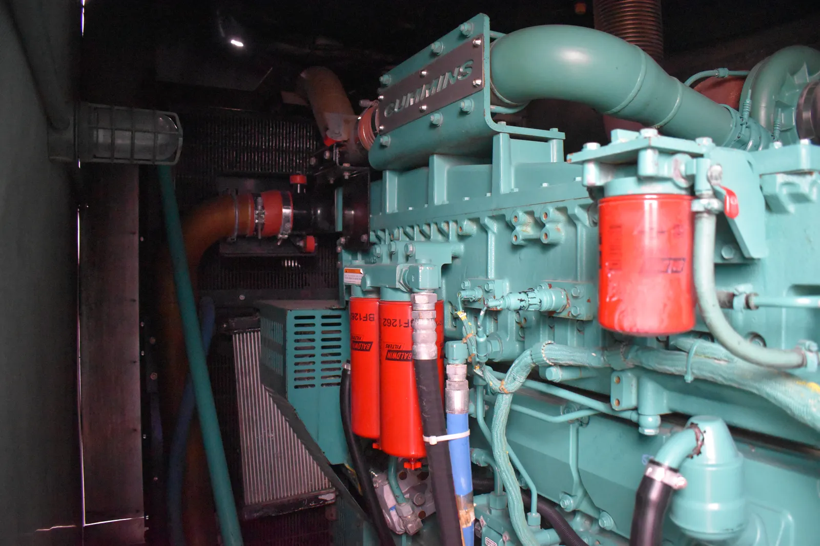 3 800kw cummins industrial generator unit 090395 engine