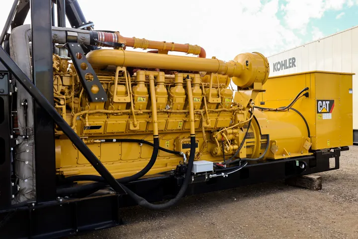 4 2000kw caterpillar industrial generator unit 091773 engine