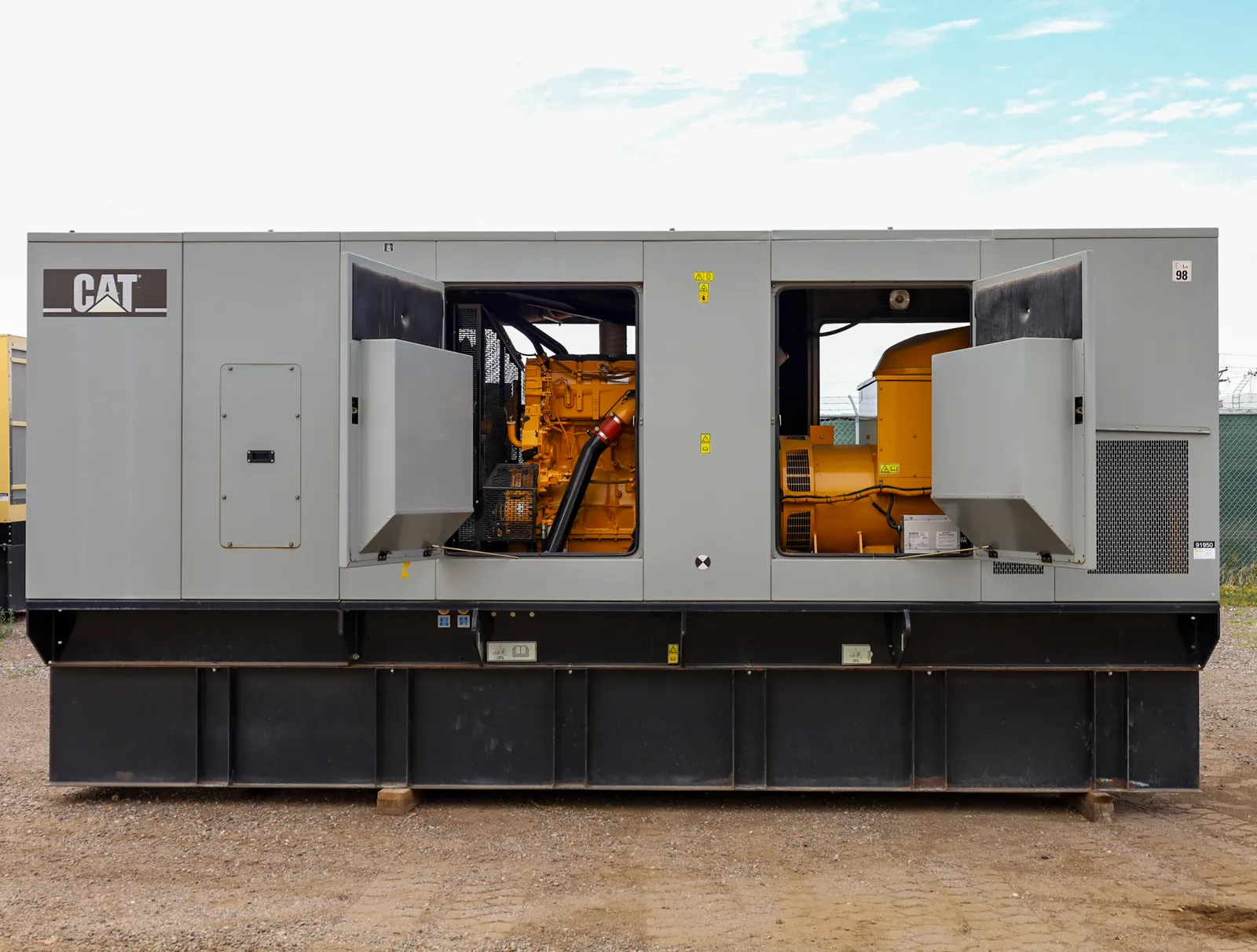 4 500kw caterpillar industrial generator unit 091950 engine