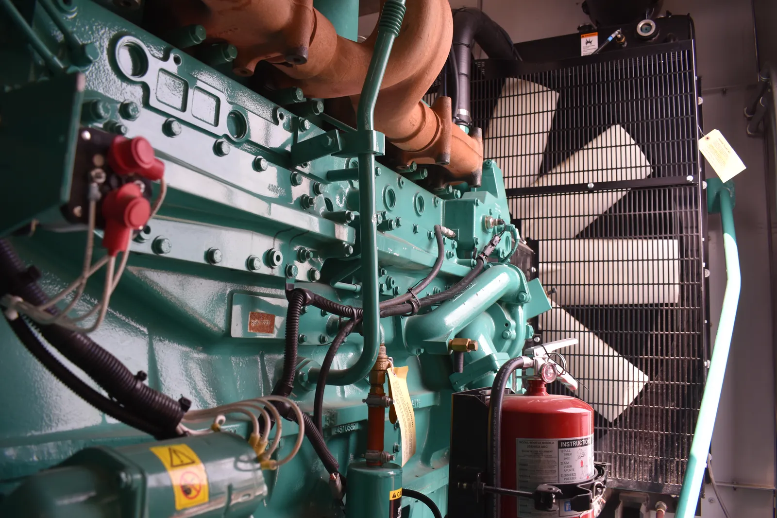 4 600kw cummins industrial generator unit 089874 engine