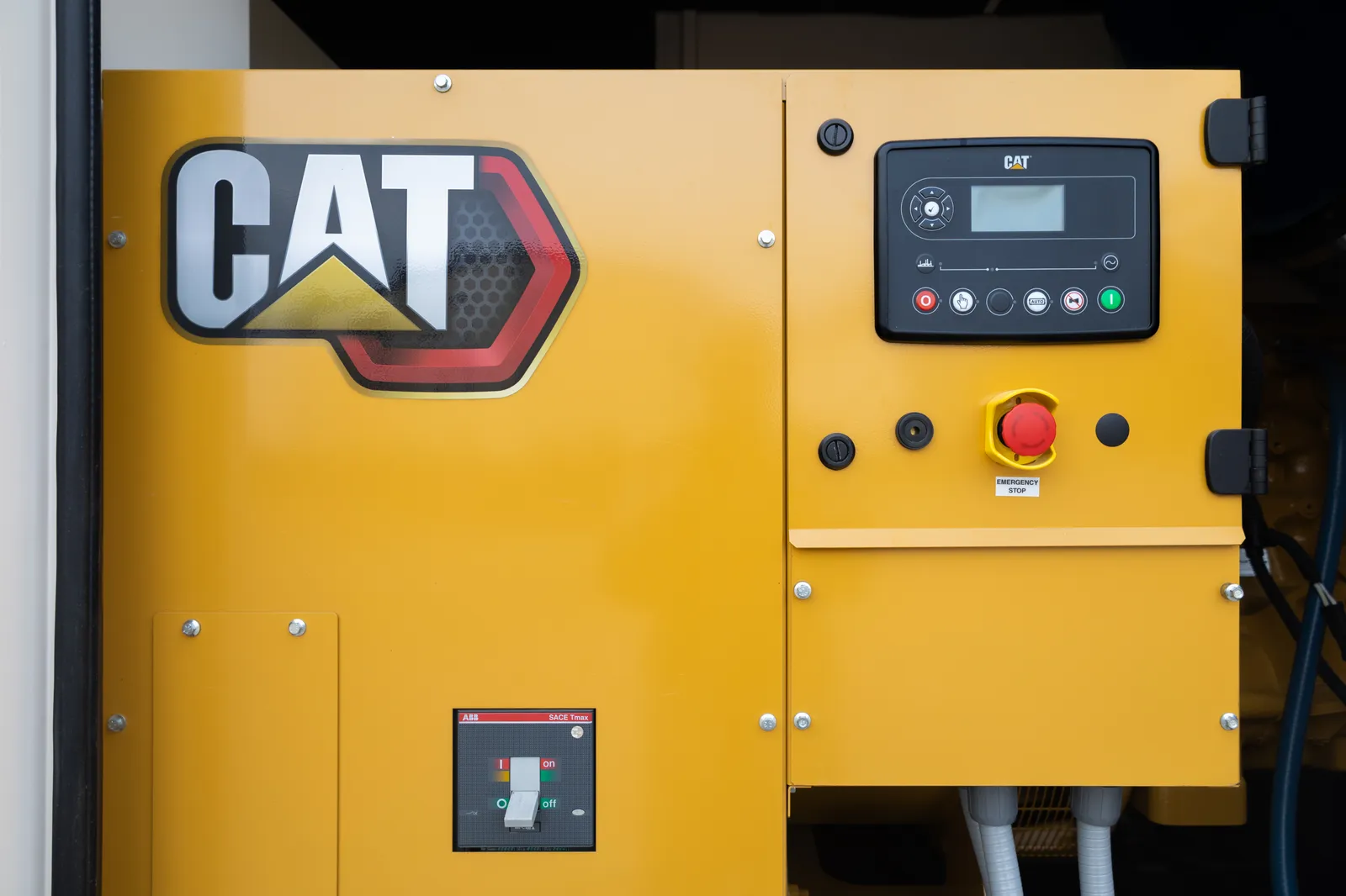 5 350kw caterpillar industrial generator unit 092073 control panel