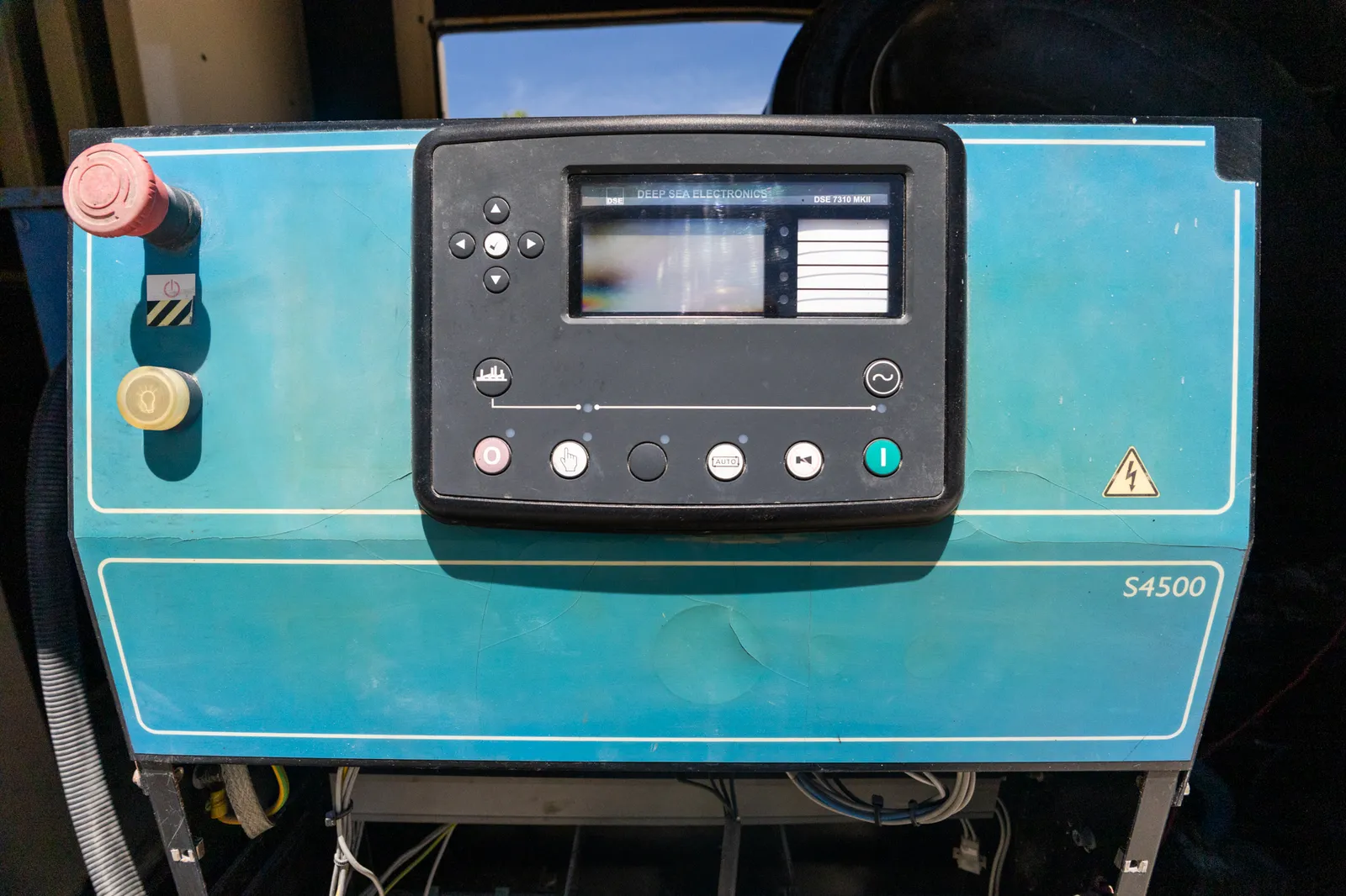 5 400kw sdmo industrial generator unit 088834 control panel
