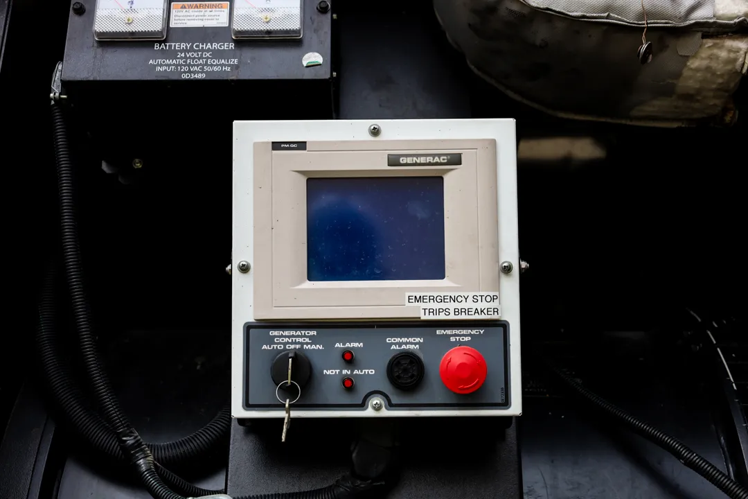 5 610kw generac industrial generator unit 090908 control panel