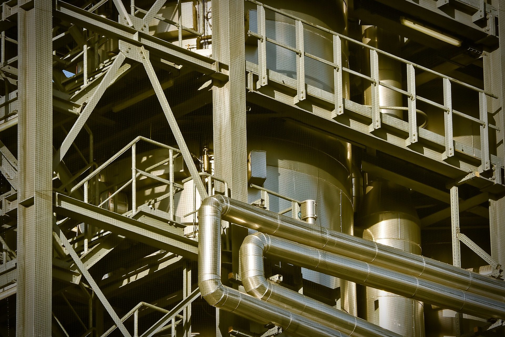 The Ultimate Guide to Commercial & Industrial Generators 3 Industrial generators are engineered with superior transient response to handle the demanding electrical loads of heavy machinery and motor starts ensuring production continuity edited