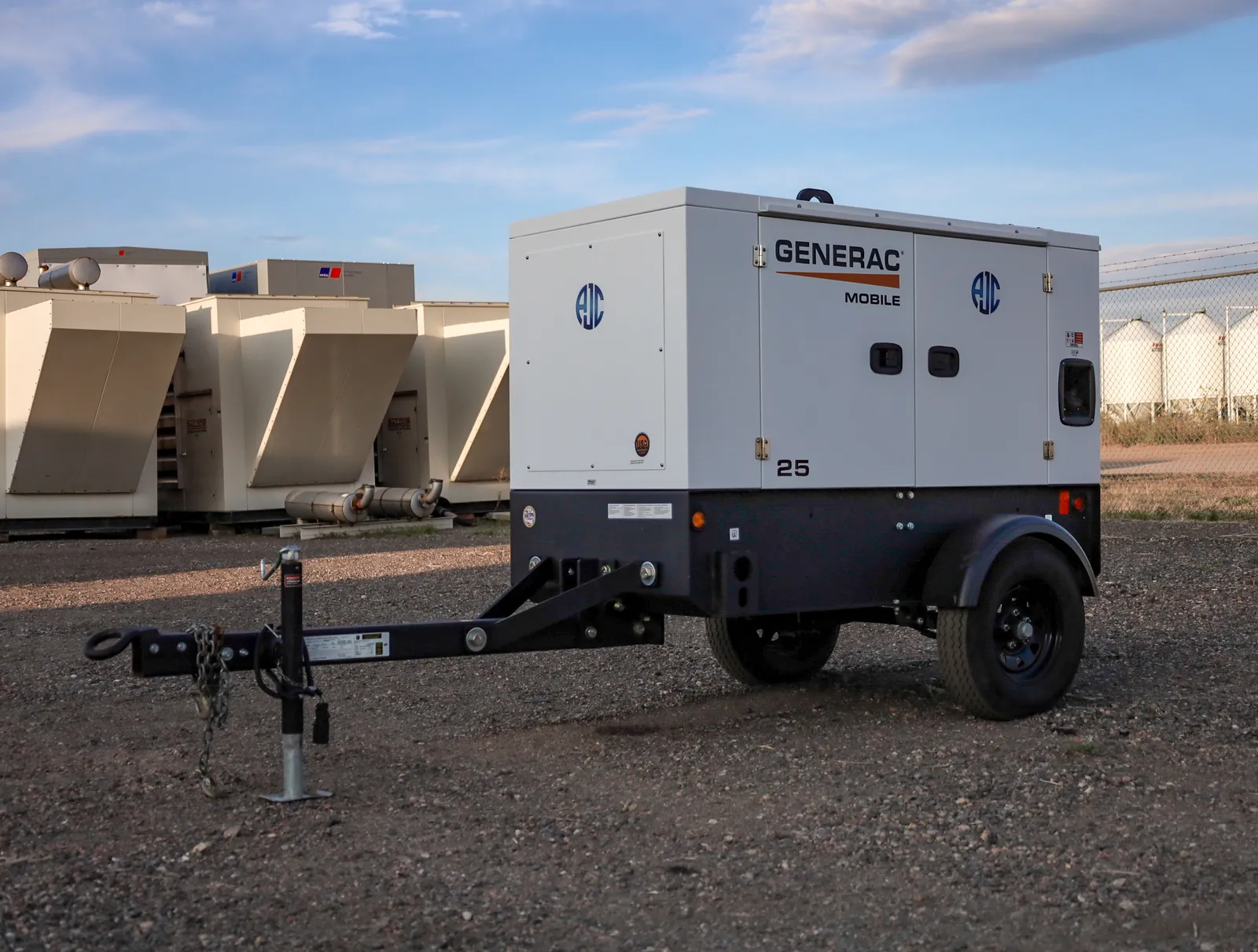 1 25kw generac industrial generator unit 092753 exterior