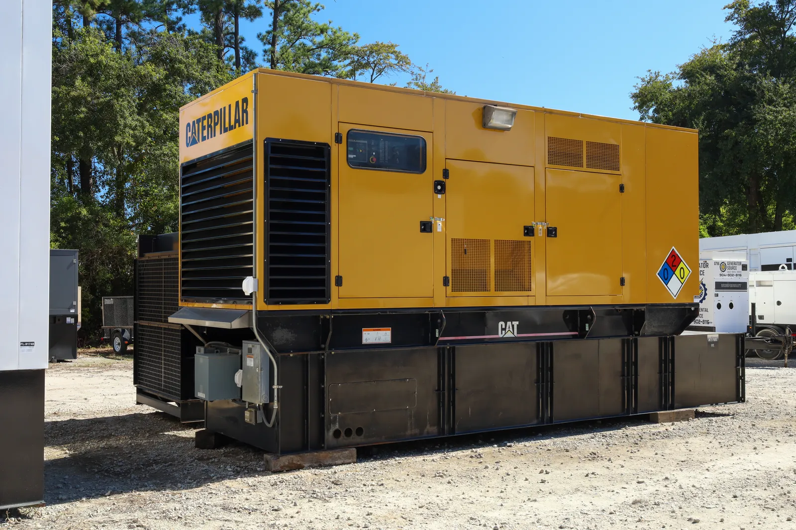 2 600kw caterpillar industrial generator unit 092901 exterior