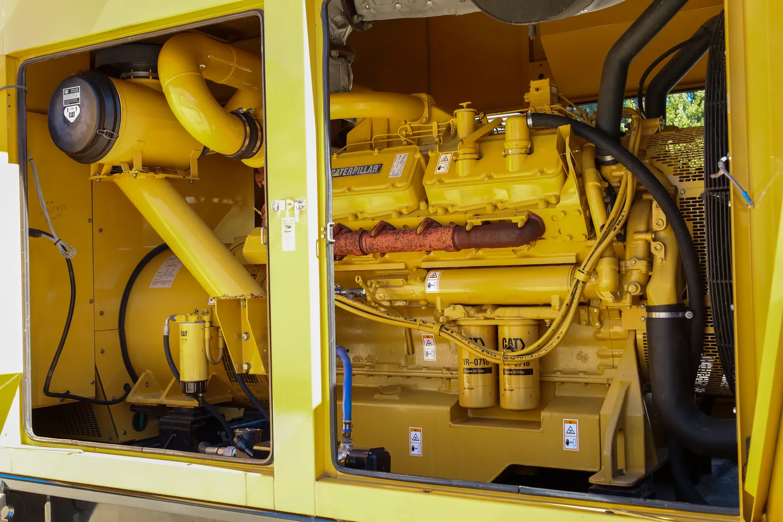4 600kw caterpillar industrial generator unit 092901 engine