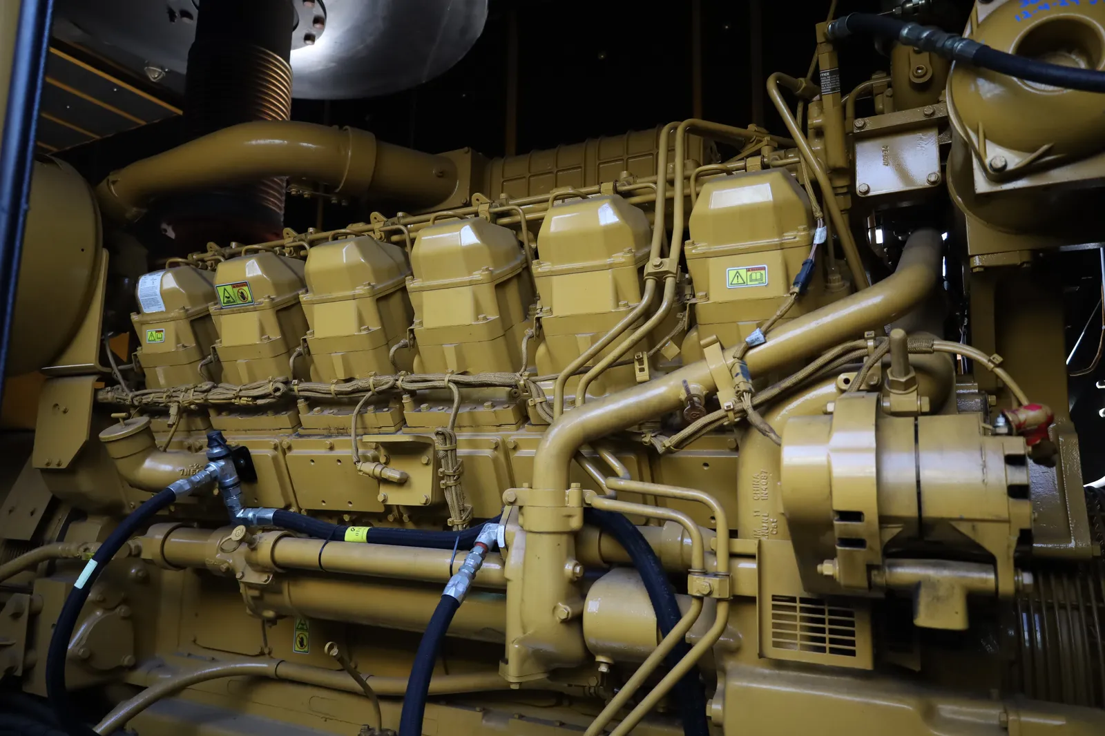 3 1250kw caterpillar industrial generator unit 093010 engine