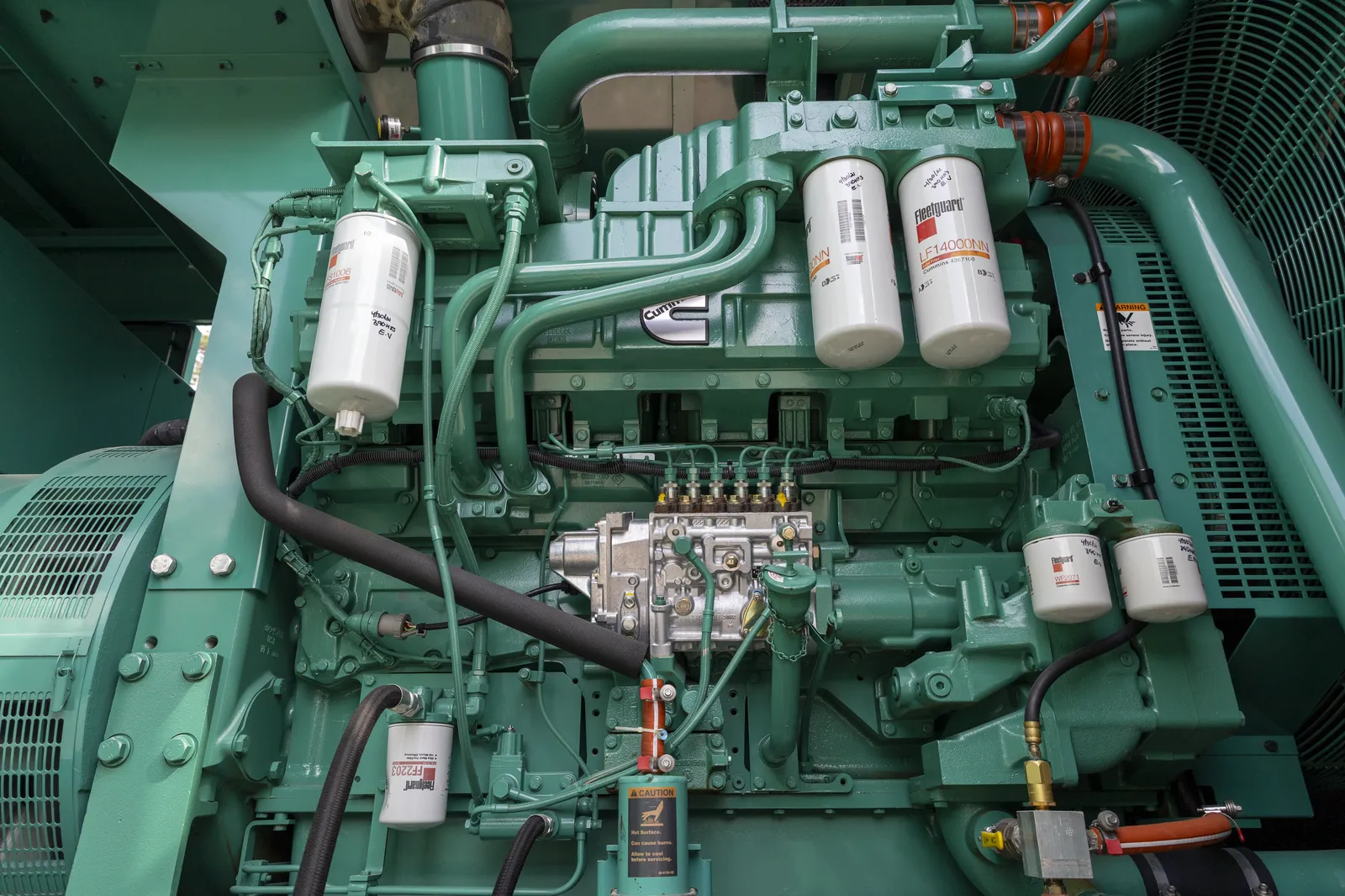 4 1000kw cummins industrial generator unit 093024 engine